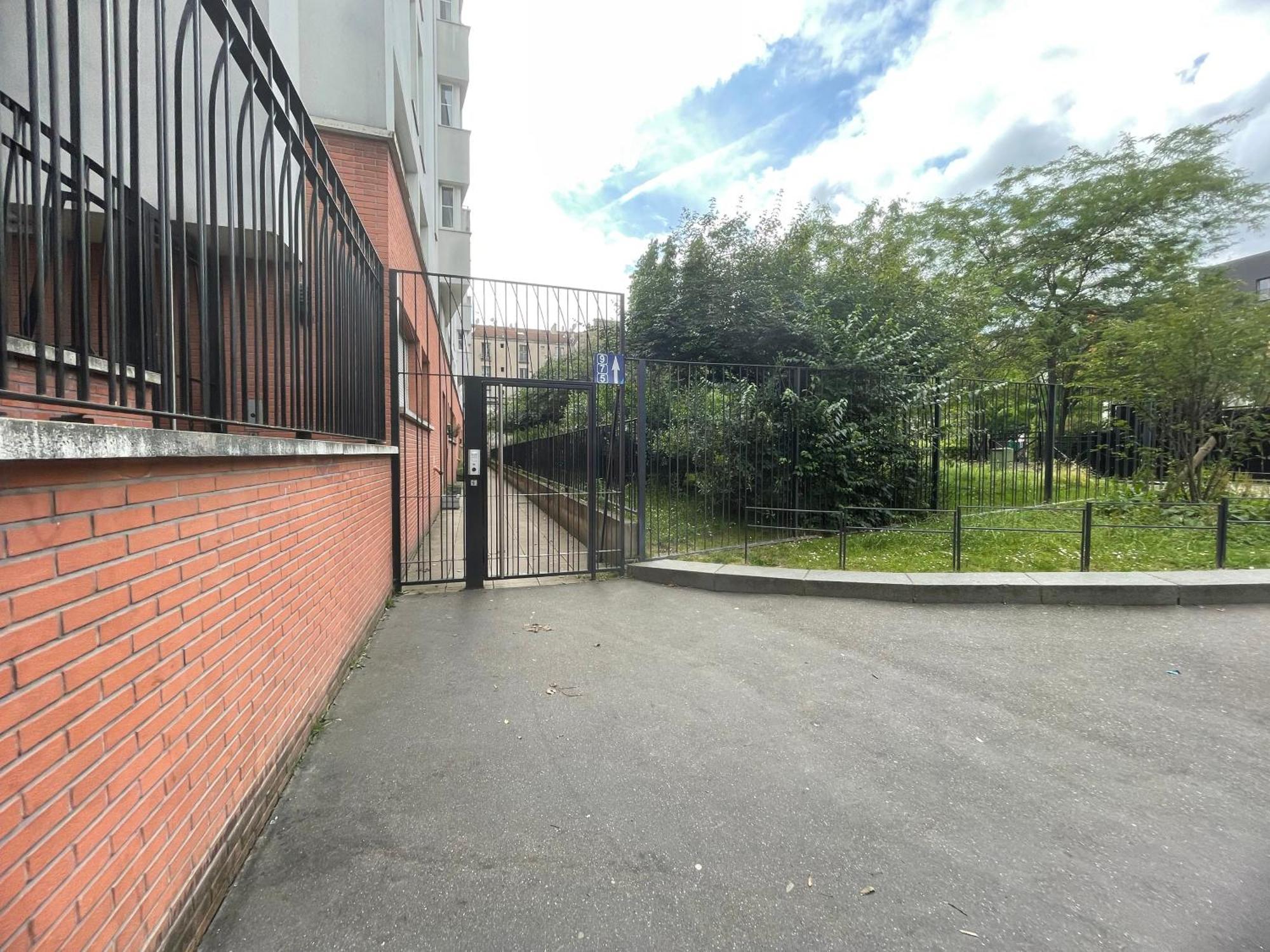 T3, Stade De France, Paris Et Parking サン＝ドニ エクステリア 写真
